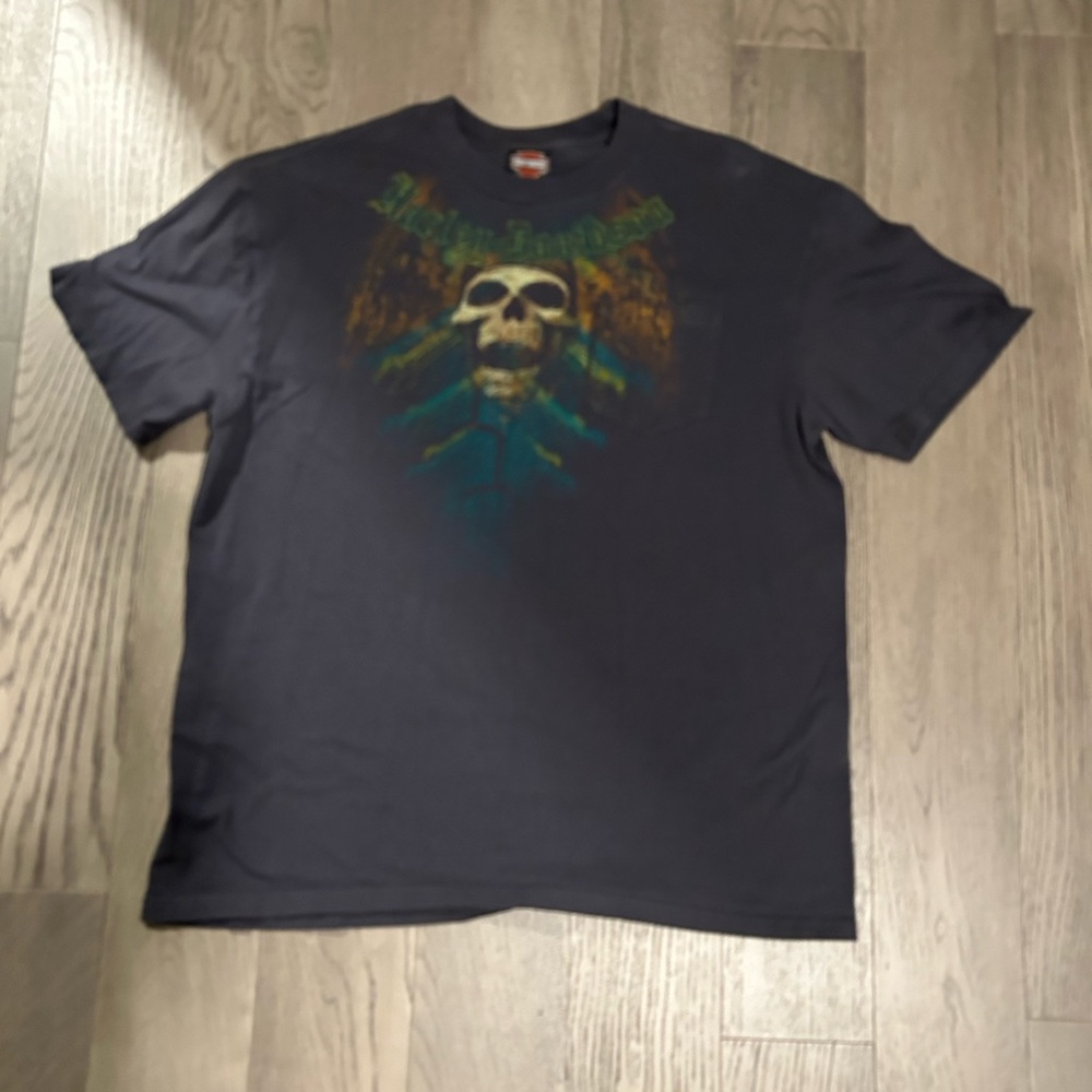 Harley Davidson Skull Shirt Very cool graphic with a pocket